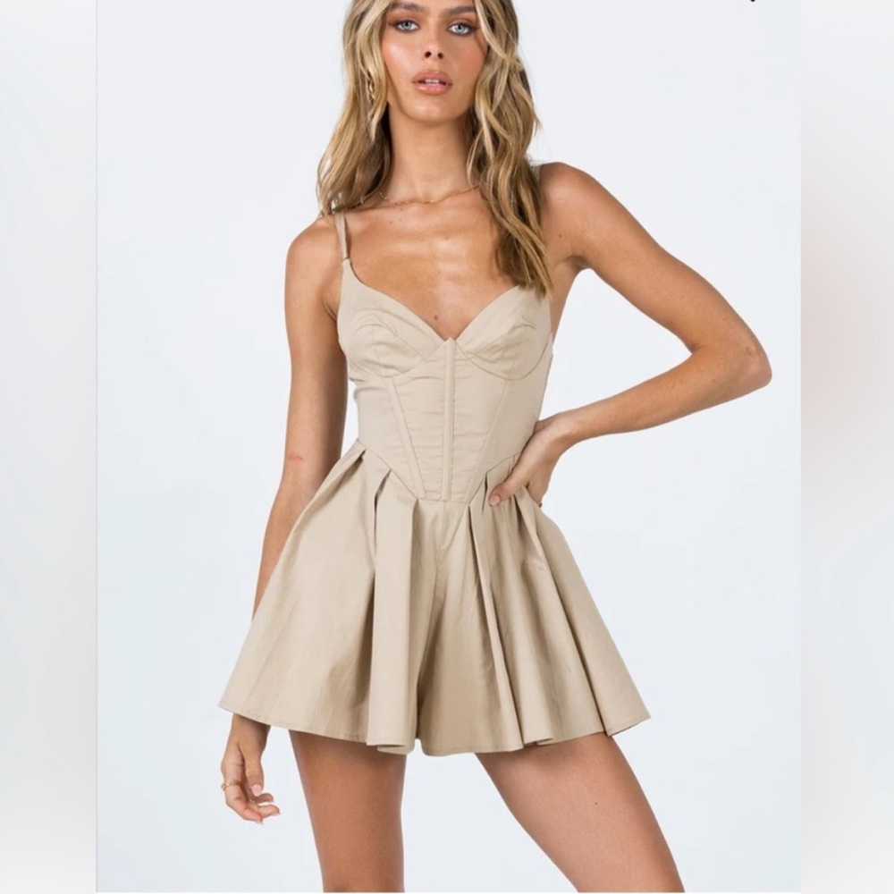 Princess Polly Women’s Size 0 Beige Malcom Playsuit Tan Corset Romper NWT